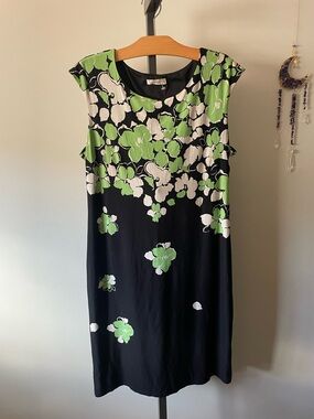 Précis Floral Shift Dress Green Mod Retro 60s Inspired Botanical Stretch Jersey